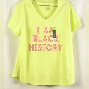 Essential Gear Performance Core I Am Black History Graphic V-Neck Tee Size XL